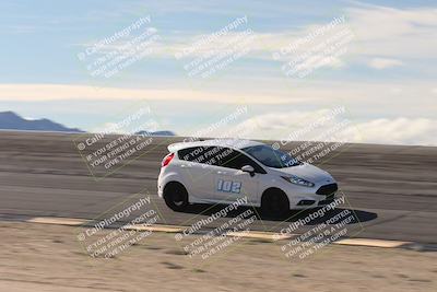 media/Jan-04-2026-SCCA SD (Sun) [[defc442887]]/4-Novice Group/Session 2 Bowl Speed Pans/